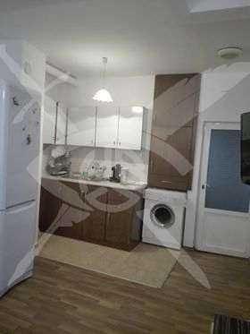 Дава се под наем Тристаен апартамент в Пловдив, Център - 80 кв.м за 432.48 € - Снимка #1