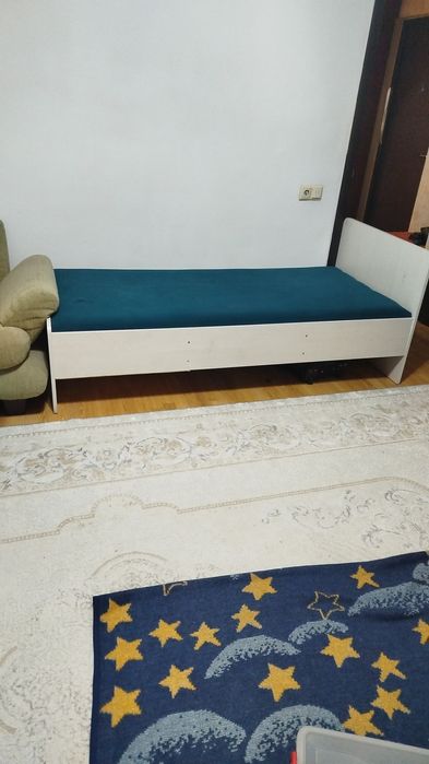 Кровать односпальные, б/у, почти новая