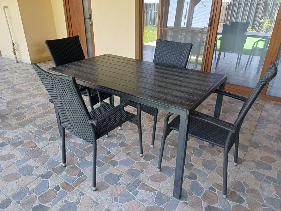 Masa cu 4 scaune pentru terasa
