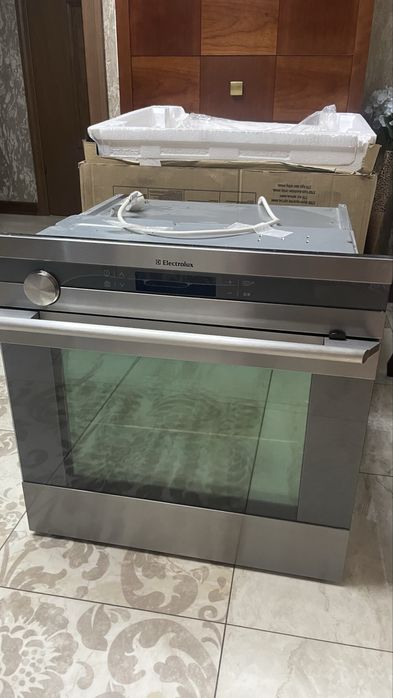 Духовка Electrolux
