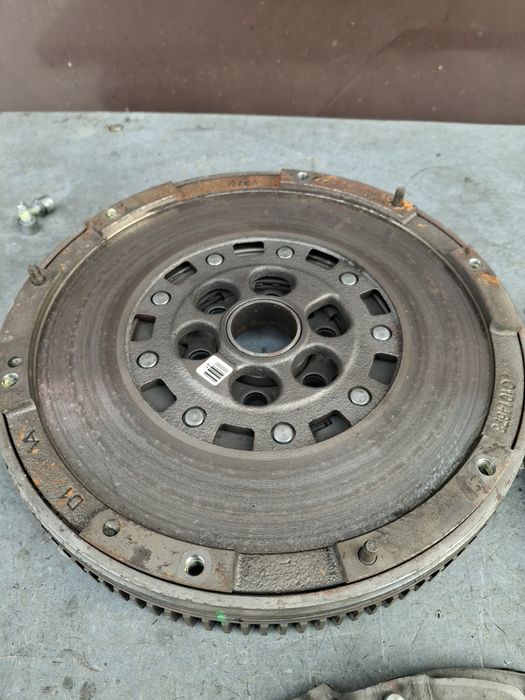 Volantă kit ambreiaj Fiat Doblo 500L Alfa Romeo Giulieta 1.6 Mjtd E5