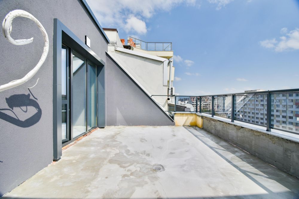 Тристаен за продажба в ж.к. Студентски град