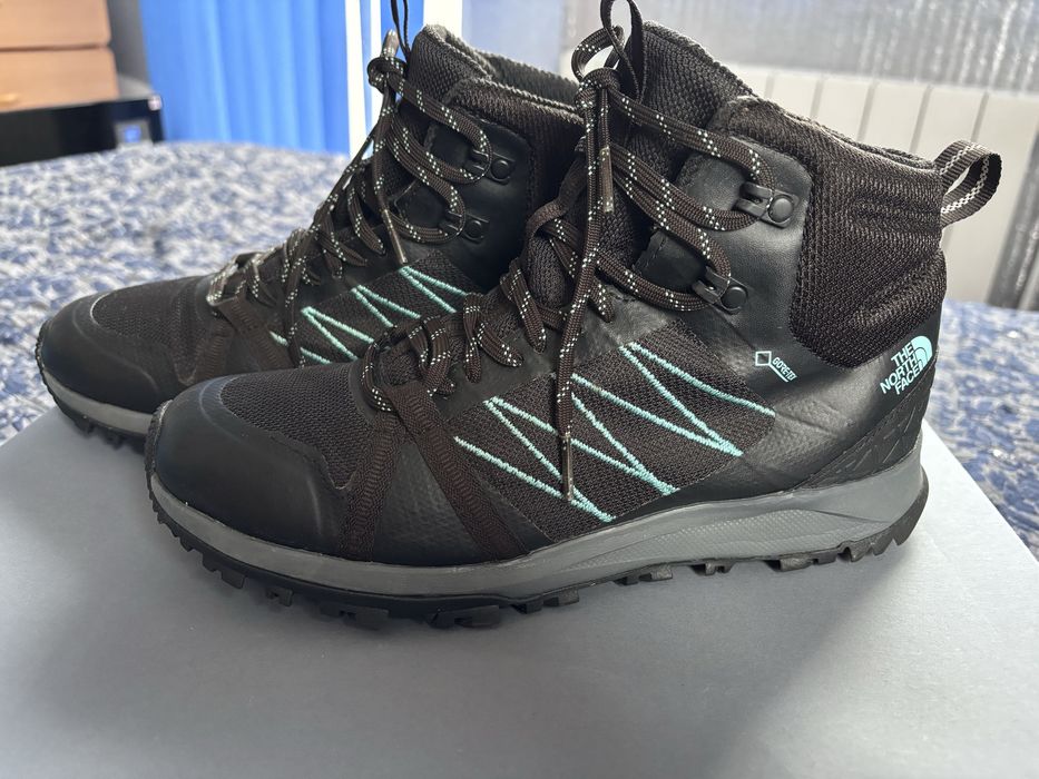 Високи обувки THE NORTH FACE GORE TEX 39,5