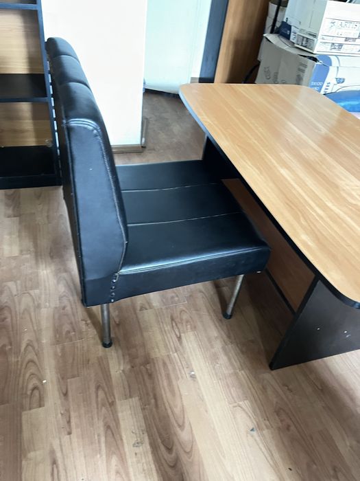 Офис обзавеждане