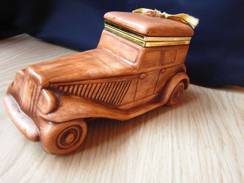 cadou rar Cutie Secreta masina Rolls Royce teracota Italia'70