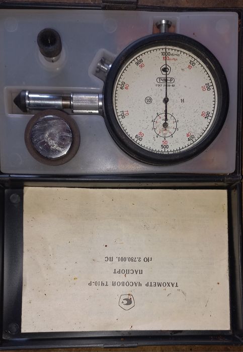 Тахометр часовой