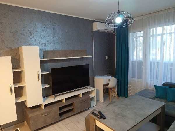 Продава се Тристаен апартамент в Пловдив, Кършияка - 90 кв.м за 1445 €/кв.м - Снимка #1