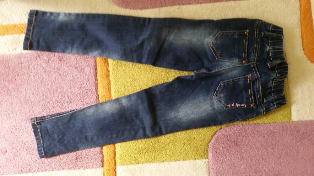 дрешки 5-6 г. Zara, Disney .