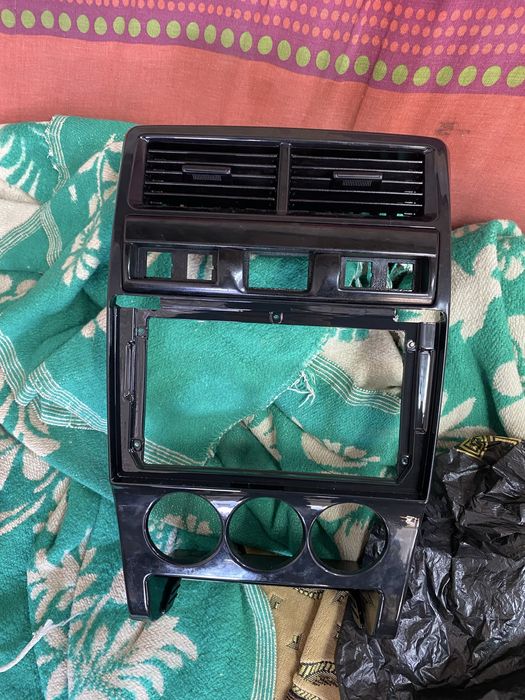 Продам консоль под андроид приора 2