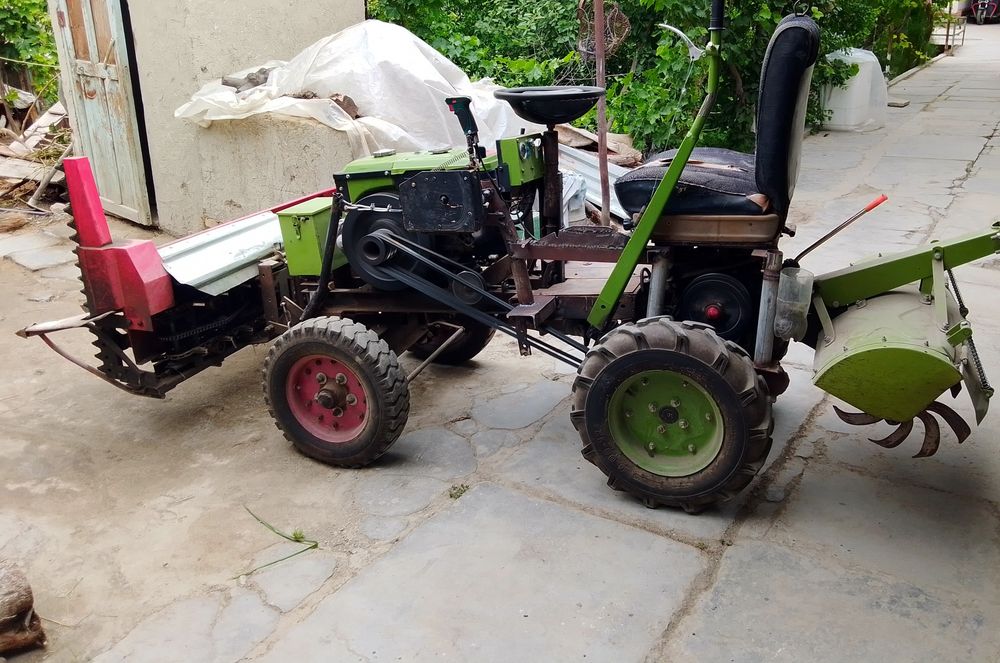 Zubr mototraktor obmen yòq