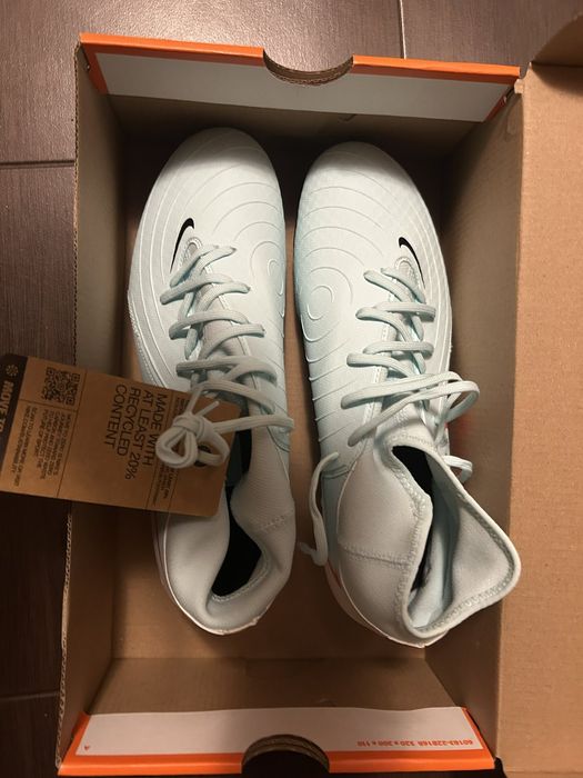 Бутонки за футбол