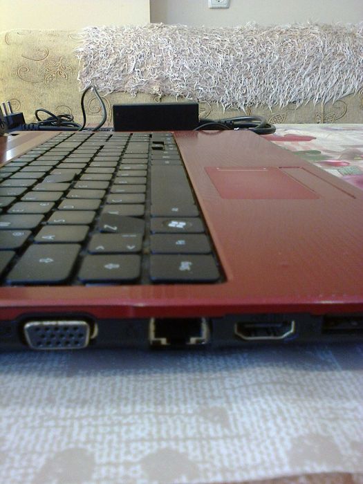 Продавам лаптоп PACKARD BELL