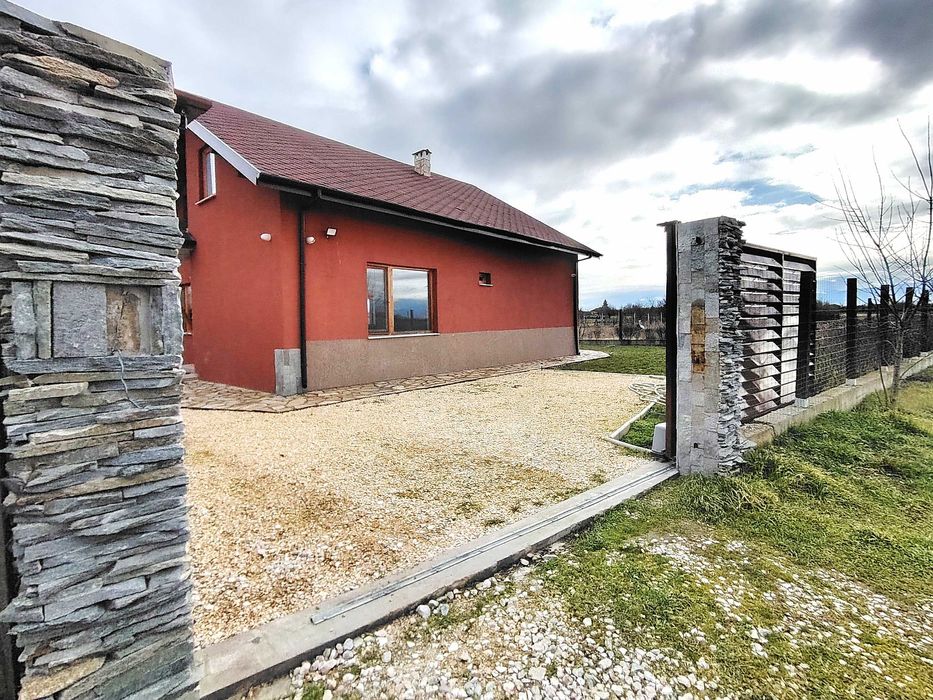 Продава се Къща в с. Скутаре, Област Пловдив - 180 кв.м за 932 €/кв.м - Снимка #18