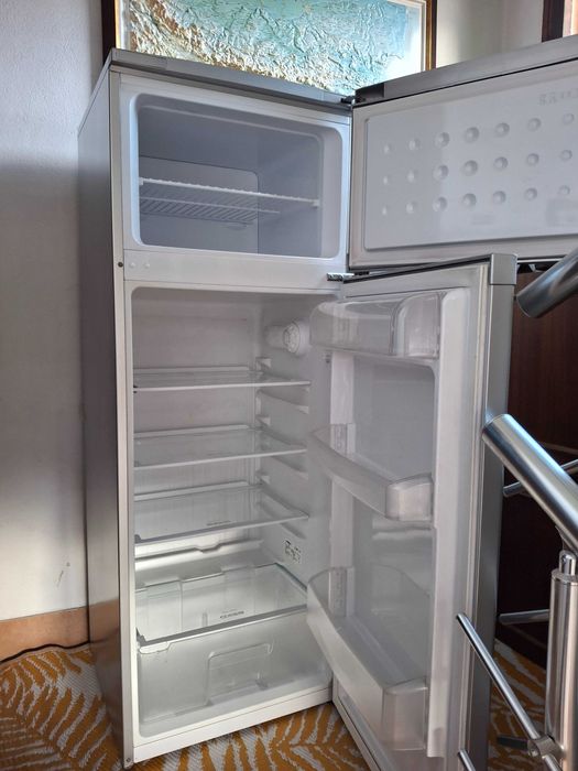 хладлник Beko с горна камера