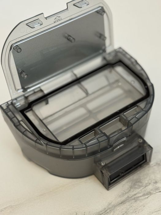 Robot de Curățenie Premium – Îngrijit, Stare Excelentă