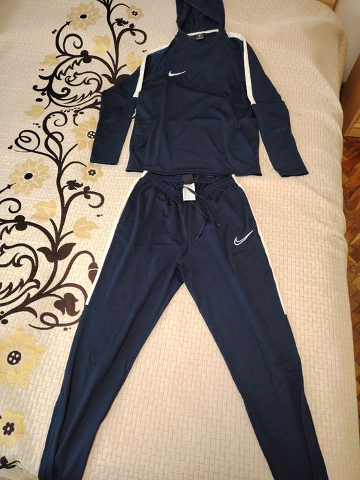 Тренировъчен анцунг Nike тъмносин