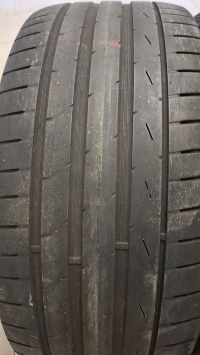 2бр летни гуми Hankook 235 40 19