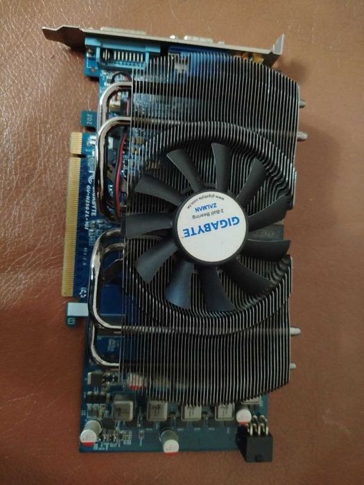 Видеокарта в рабочем состояние 1GB