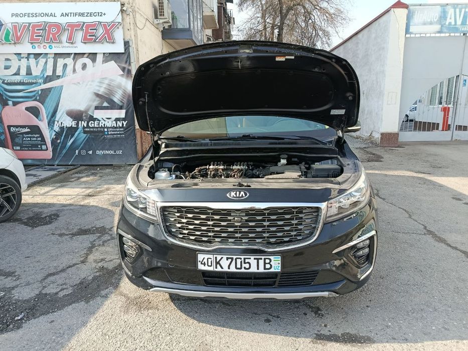 Kia Karnival Arzon Narx