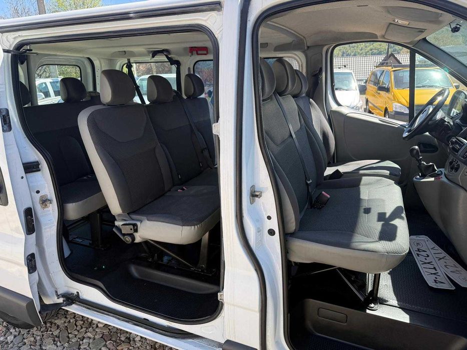 Renault trafic opel vivaro 9 locuri 2011 Credit prin TBI bank
