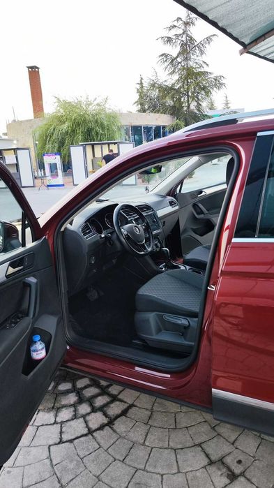Продавам отличен VW Tiguan 2.0 TDI