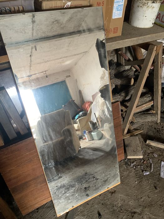 Продам зеркало,состояние среднее