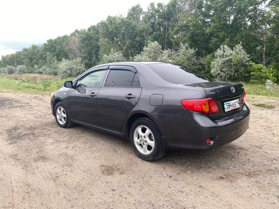 Тойота Каролла 1.6 автомат, европеец