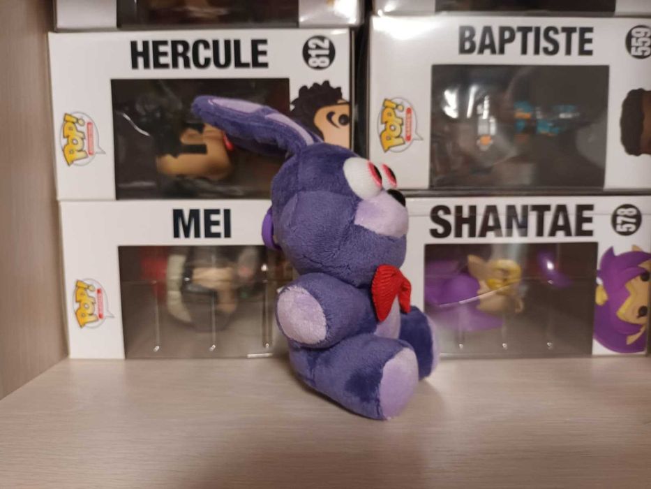 Jucarie Plus de Agatat Joc Five Nights at Freddy's - Bonnie the Rabbit