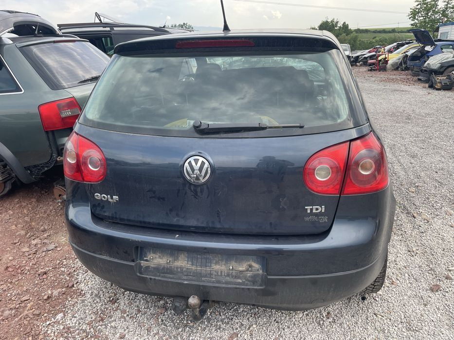 Фолксваген голф 5 1.9ТДИ 105к.с 6 скорости На Части