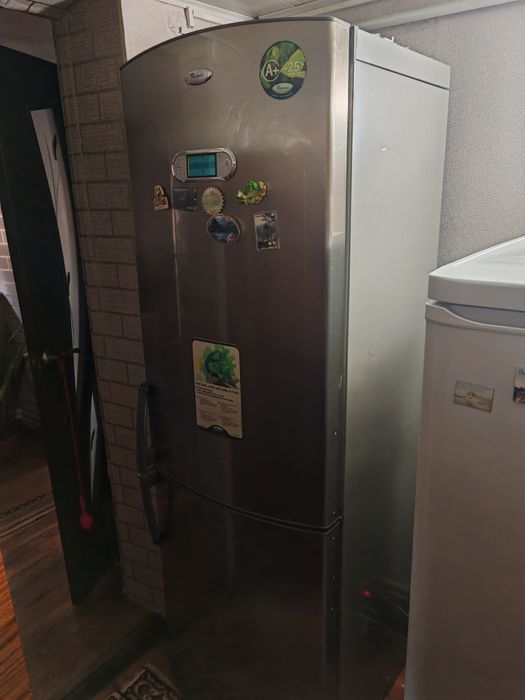 Холодильник whirpool