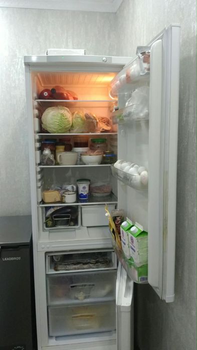Продам холодильник