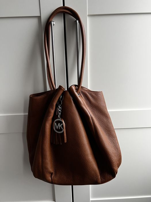 Оригинална чанта Michael Kors -естествена кожа