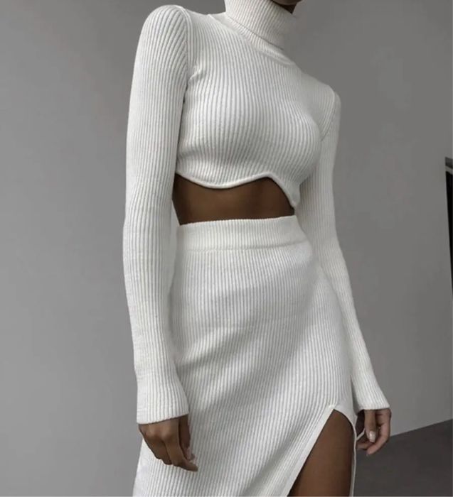 Продам новый костюм