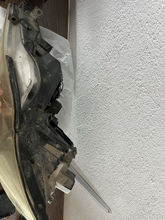 Фары lexus is 250