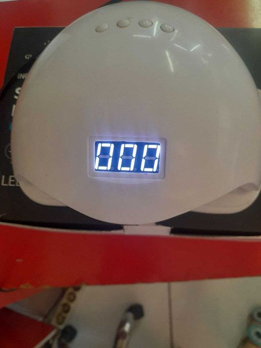 Маникюрный лампа