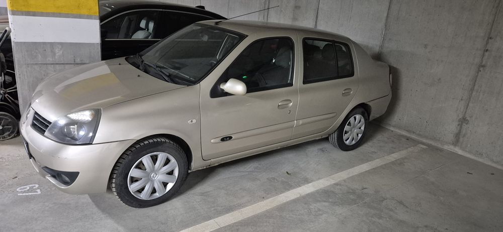 Renault Symbol 1,4 benzină.