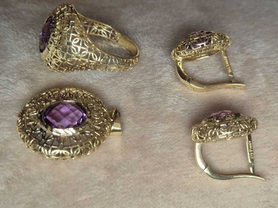 Златен комплект , аметист