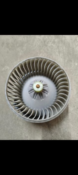 Продается моторчик задней печки