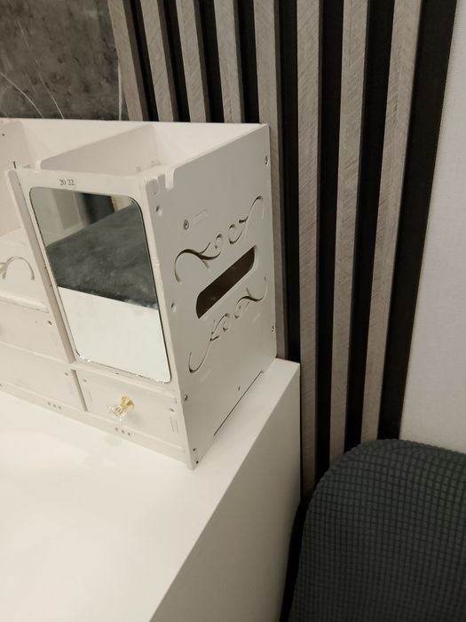 Деревянный органайзер для косметики