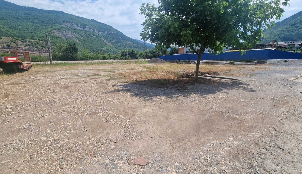 Дава се под наем Парцел в с. Церово, Област София-област - 1800 кв.м за 612 € - Снимка #1