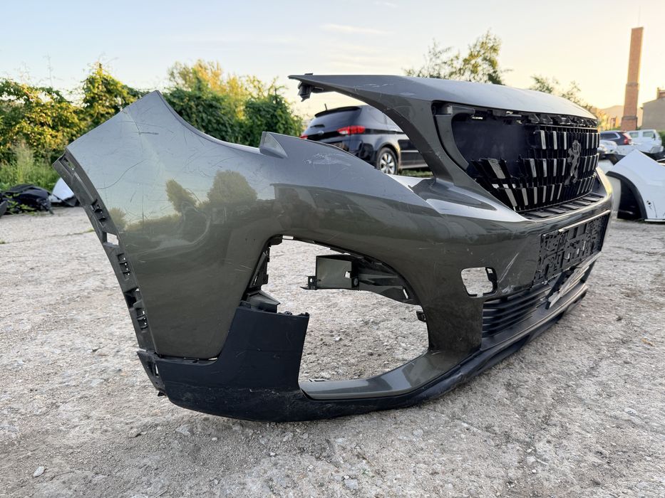 Предна броня за Peugeot 3008 Пежо 3008  2016-2021г