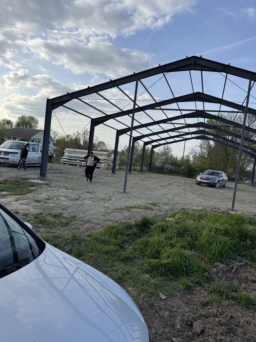Hala metalica 14x25x5 din profil ipe 270 ferme si stalpi cu travrese 80x40x3