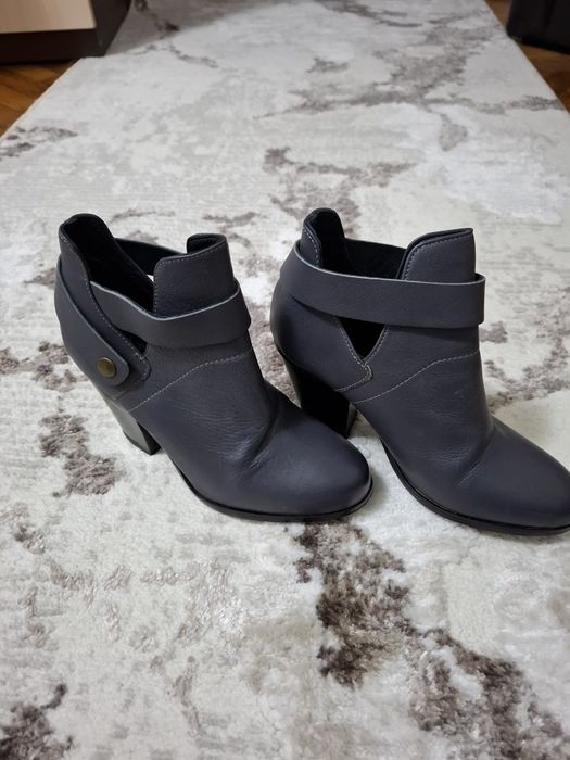 Vând botine dama