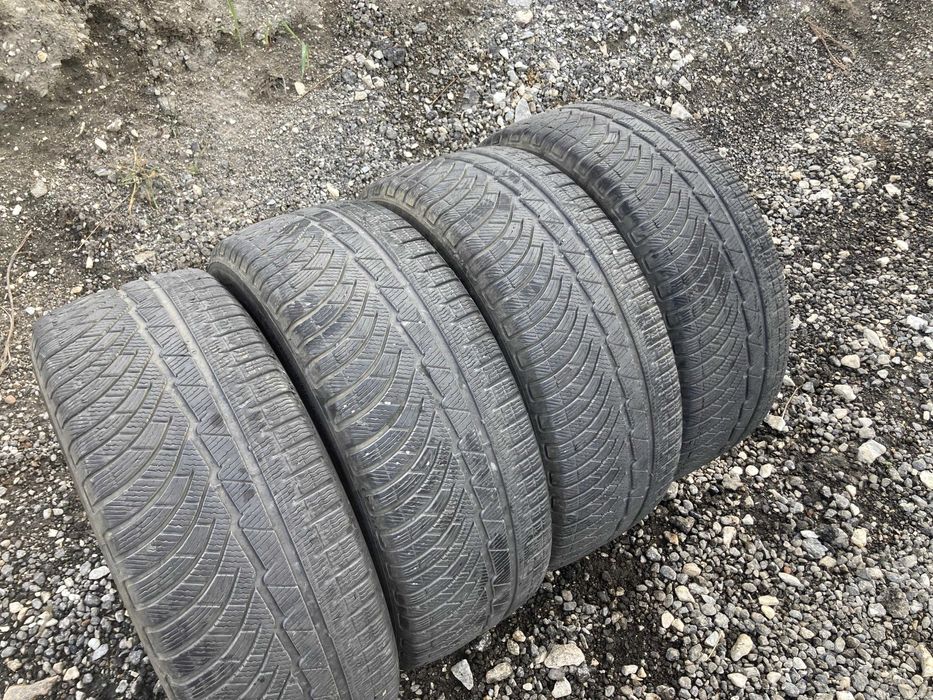 Всесезонни гуми 235 45 18 Michelin dot 18