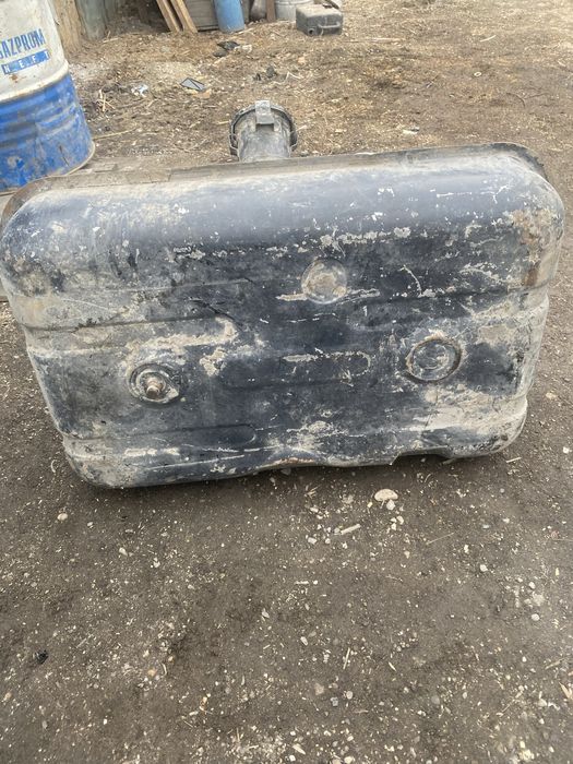 Продам зиловский бак