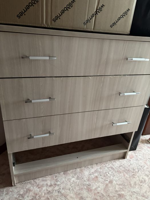 Продам комод 2000