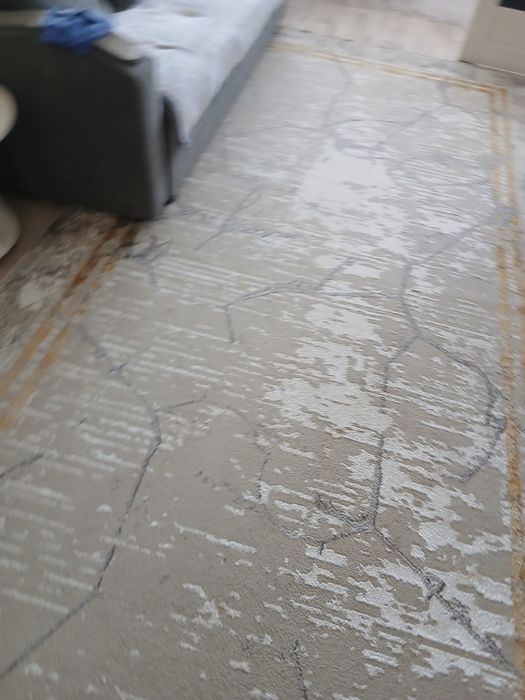 Продам ковёр в отличном состоянии