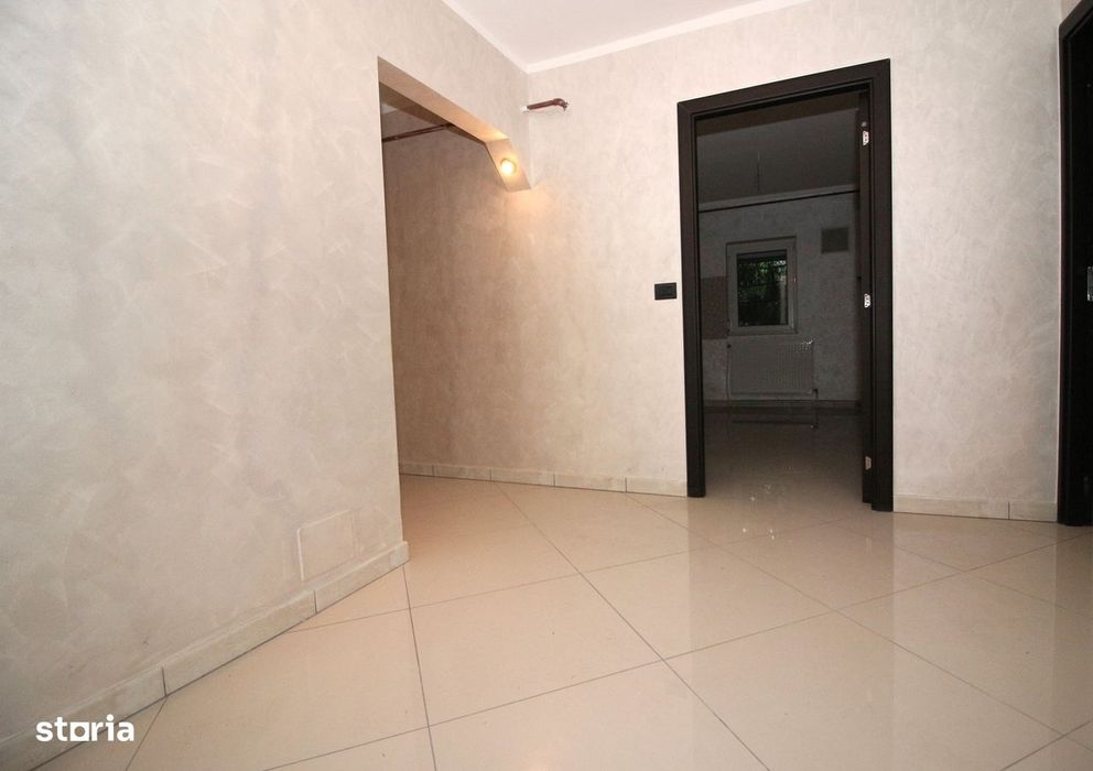 3 Decomandate Tipografilor Recent Renovat 68 mp Utili Parter