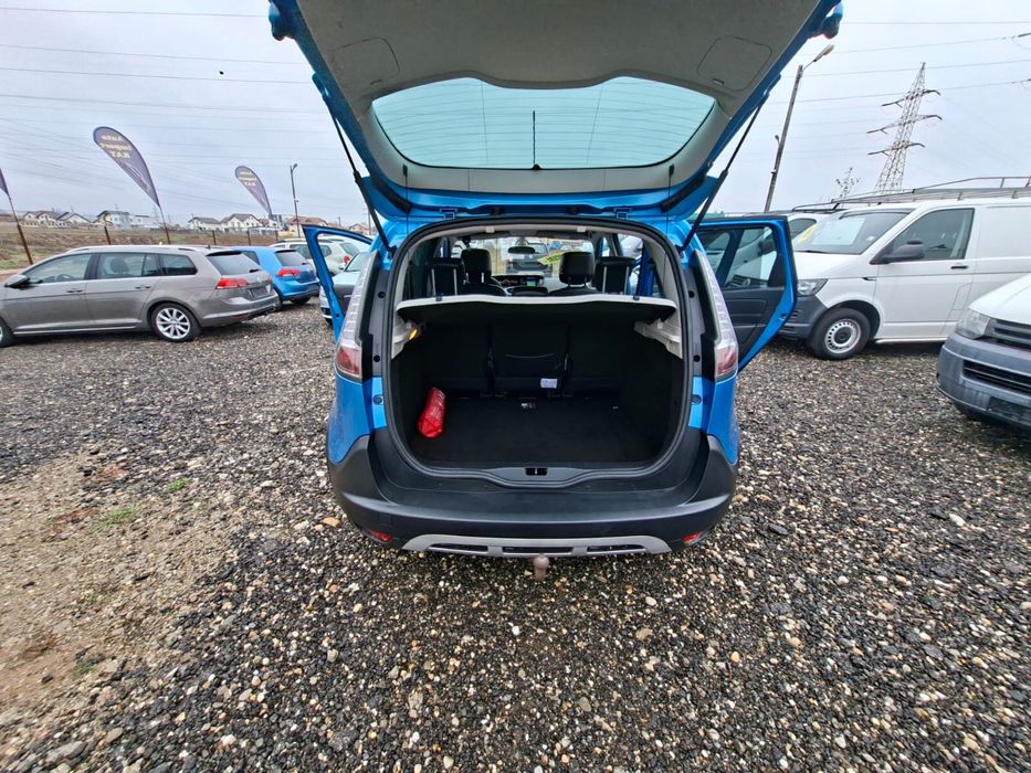 Renault Scenic XMod , accept schimburi !