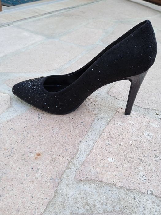 Черни обувки на ток